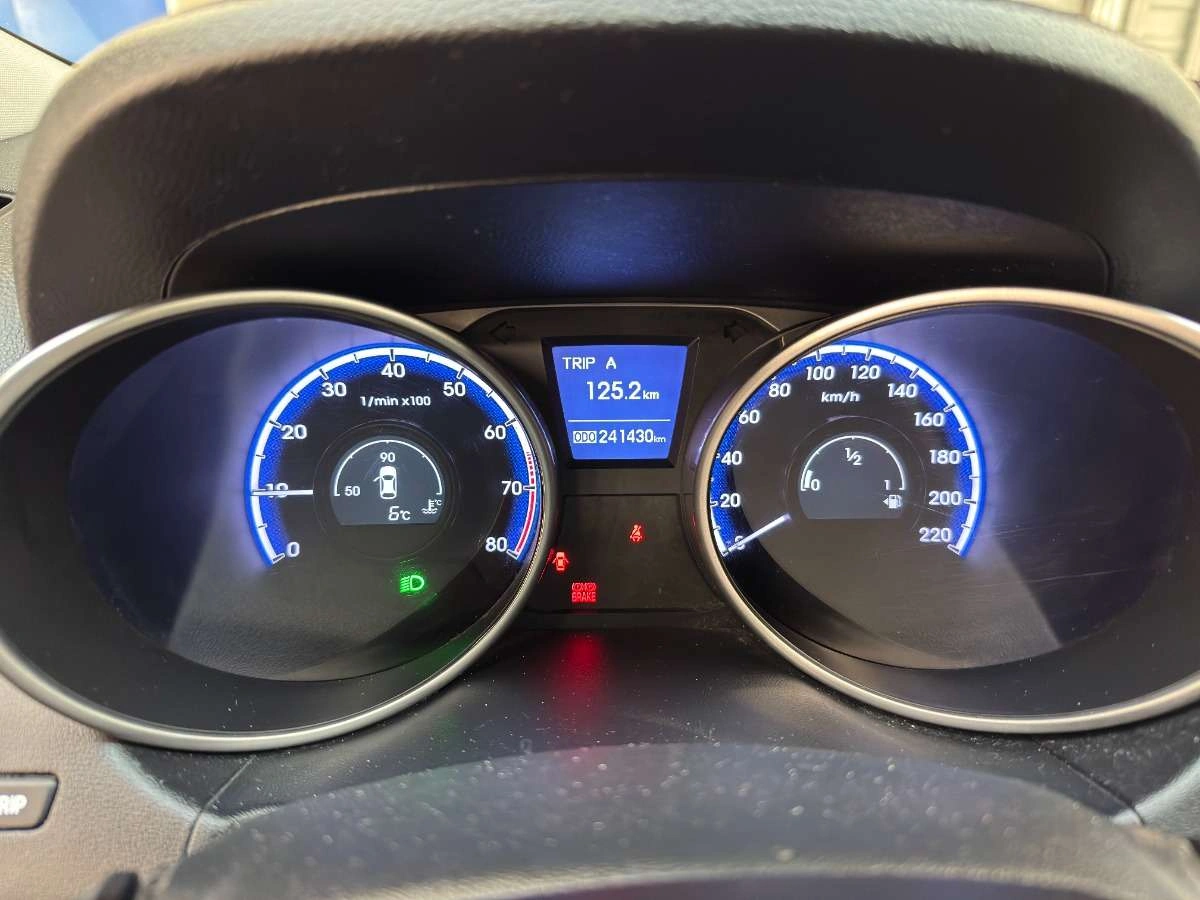 Hyundai ix35 - Zdjęcie 24