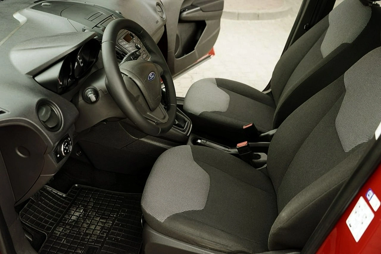 Ford Transit Courier - Zdjęcie 10