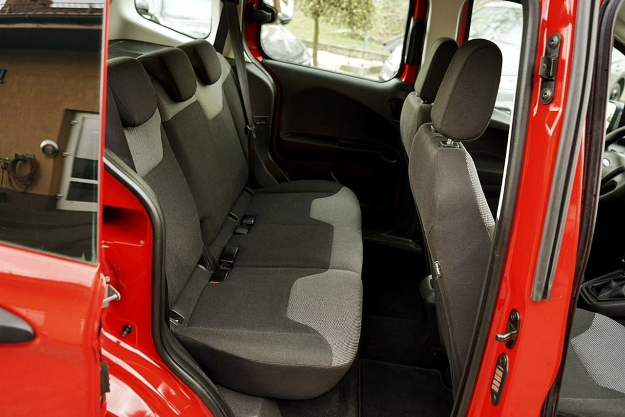 Ford Transit Courier - Zdjęcie 14