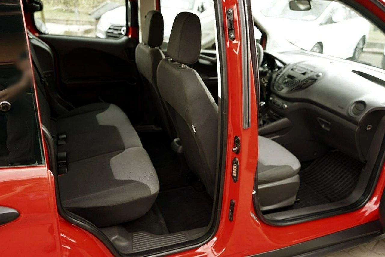 Ford Transit Courier - Zdjęcie 15