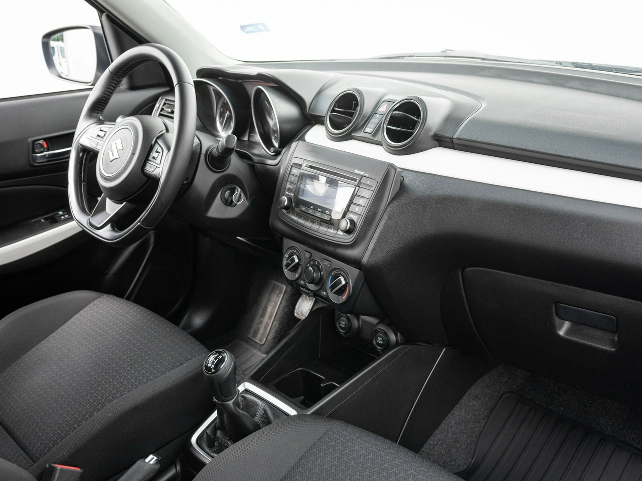 Suzuki Swift - Zdjęcie 19