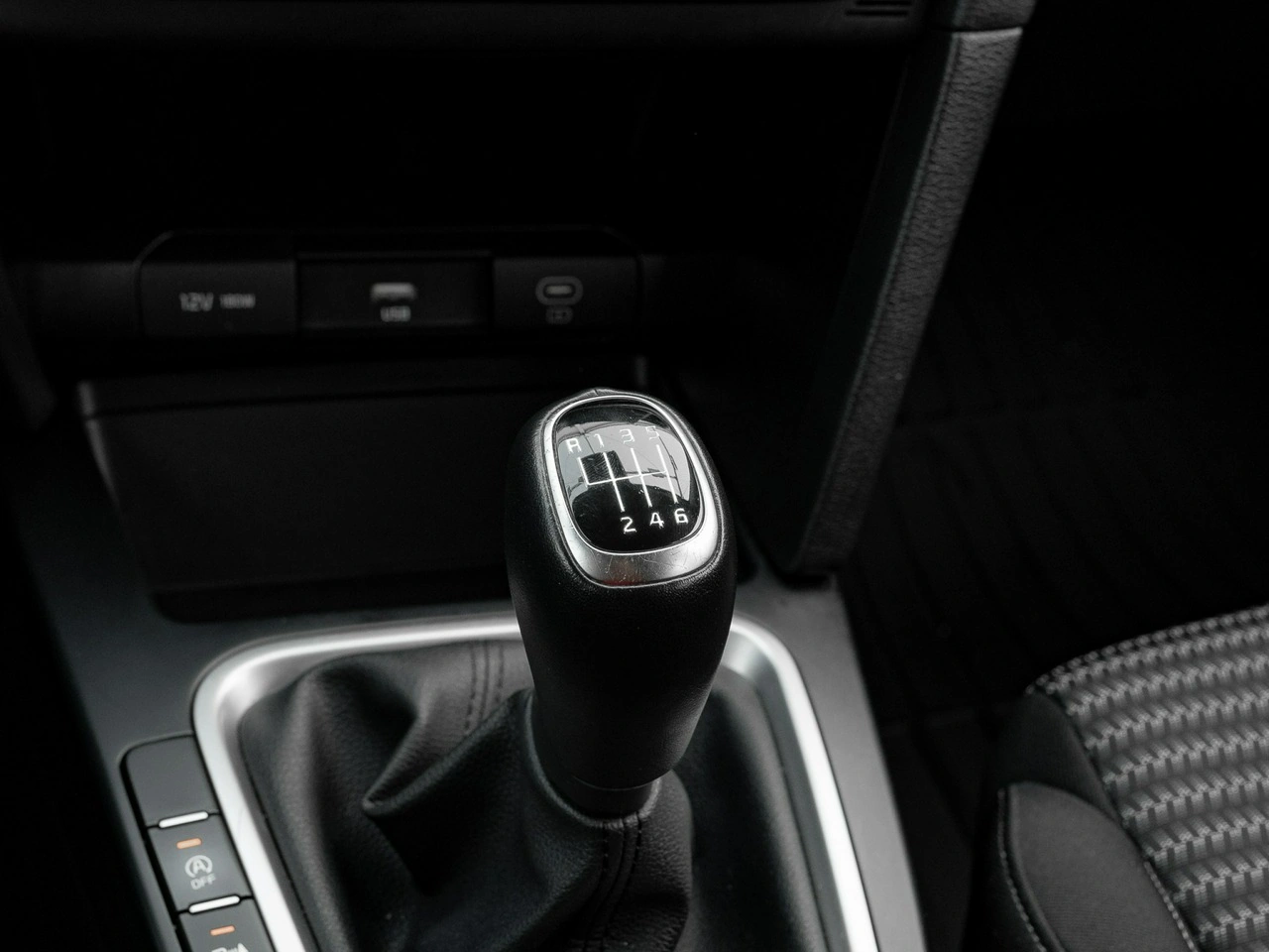 Kia Ceed - Zdjęcie 13