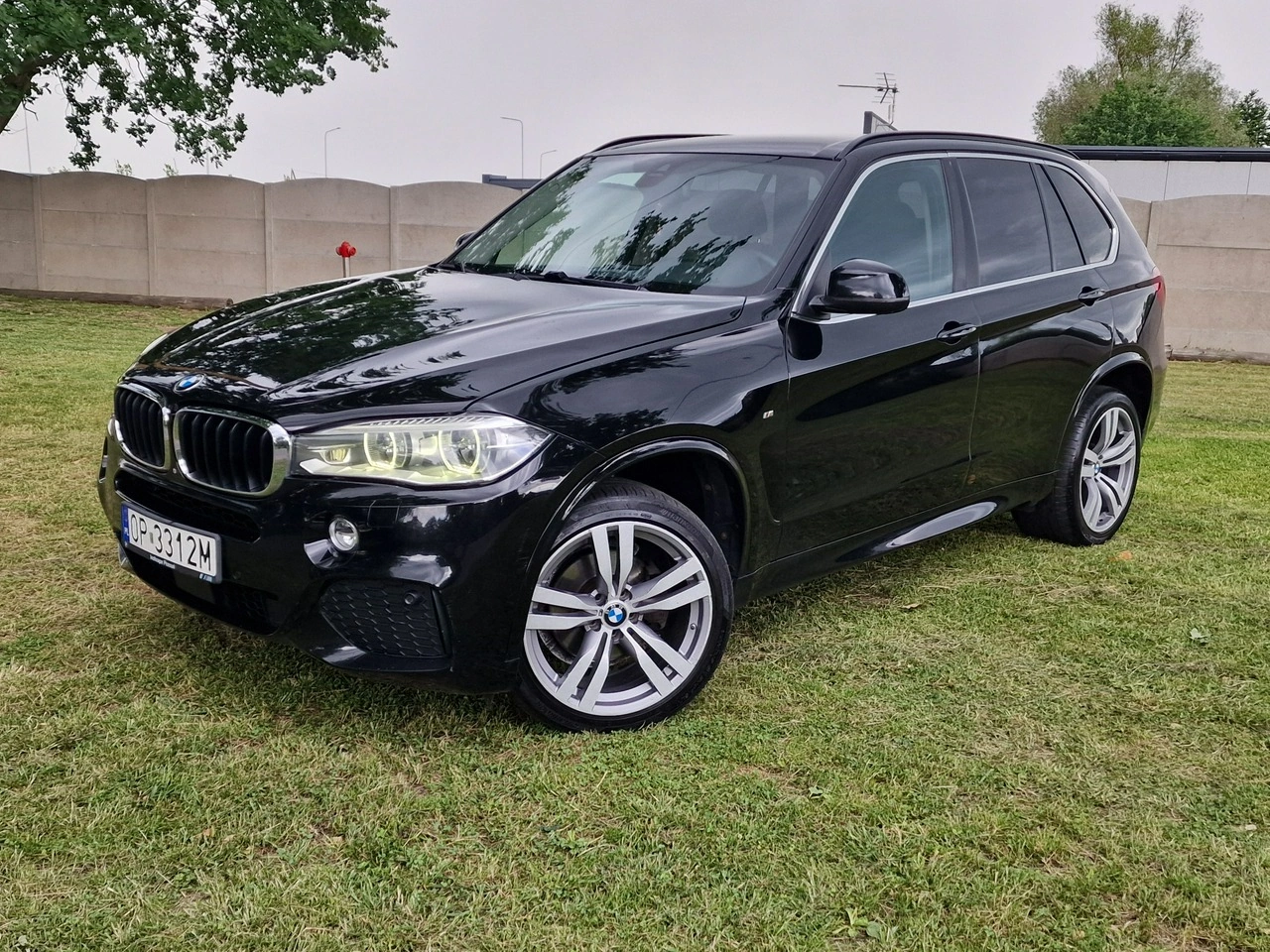 BMW X5 - Główne zdjęcie