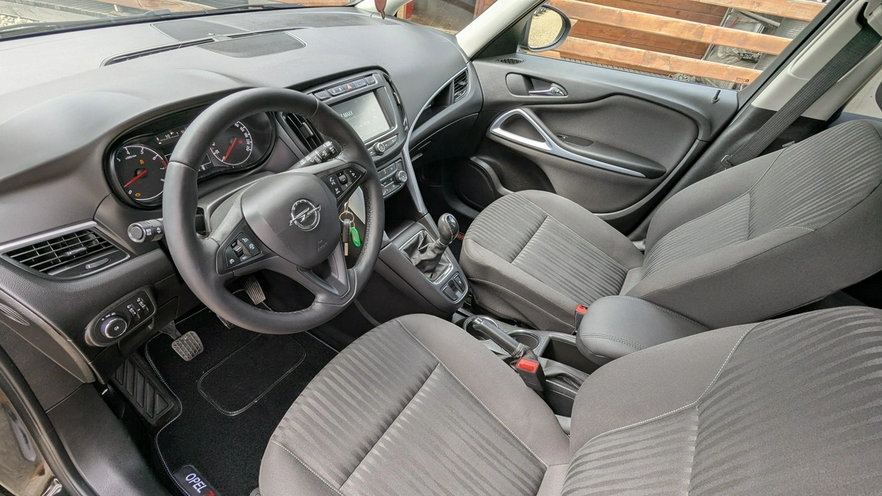 Opel Zafira - Zdjęcie 13
