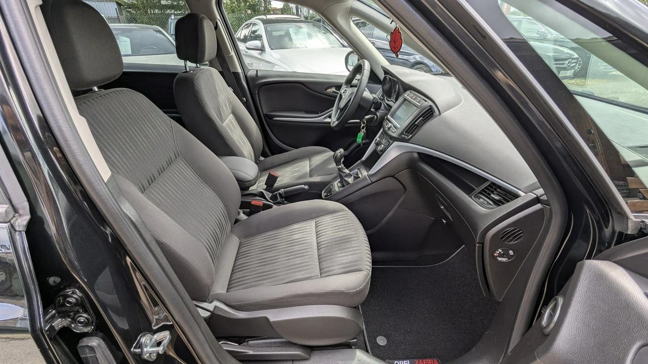 Opel Zafira - Zdjęcie 17