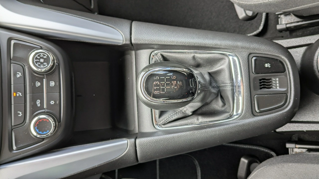 Opel Zafira - Zdjęcie 28