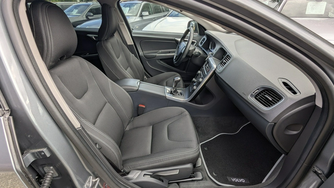 Volvo V60 - Zdjęcie 16