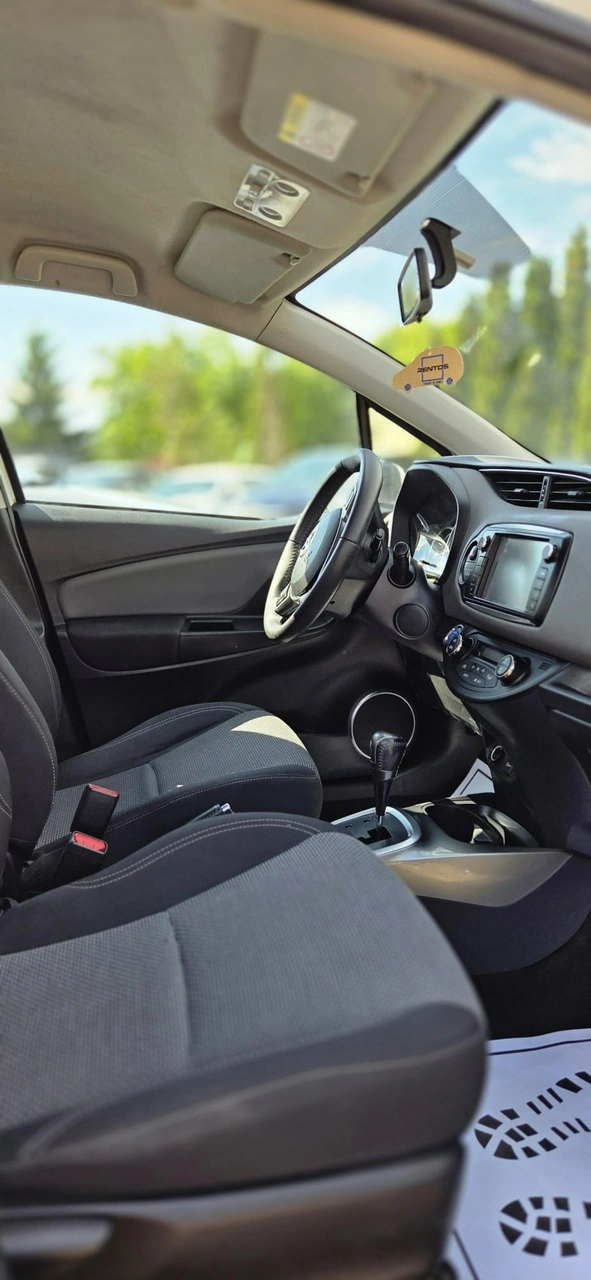 Toyota Yaris - Zdjęcie 16