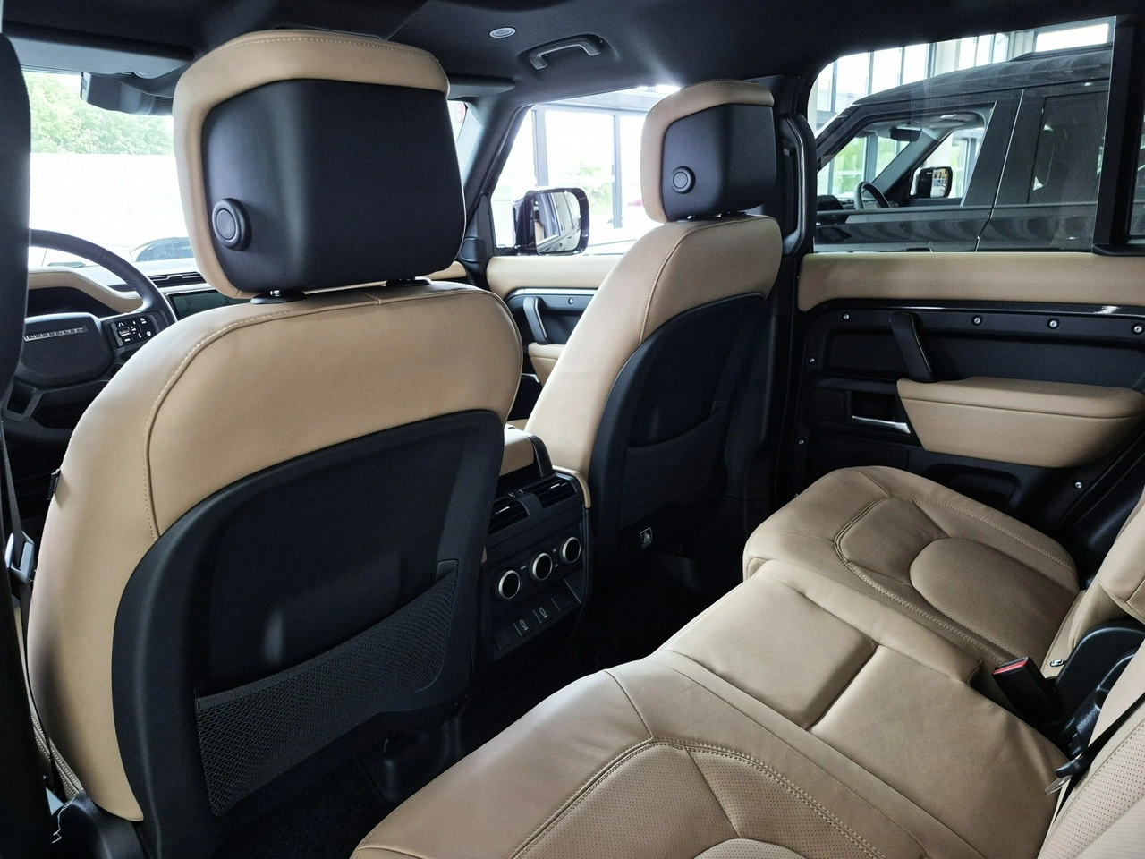 Land Rover Defender - Zdjęcie 14