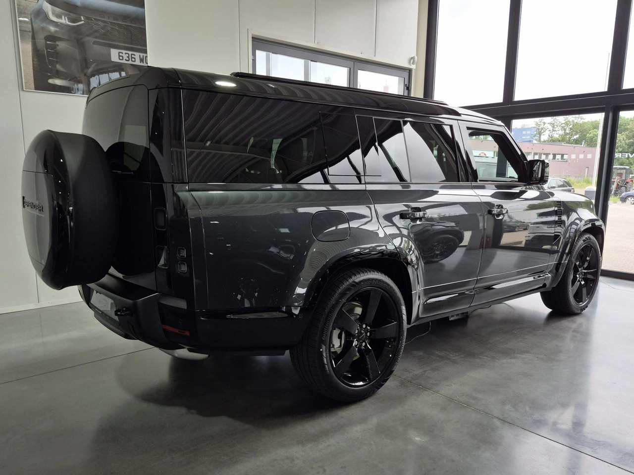 Land Rover Defender - Zdjęcie 4