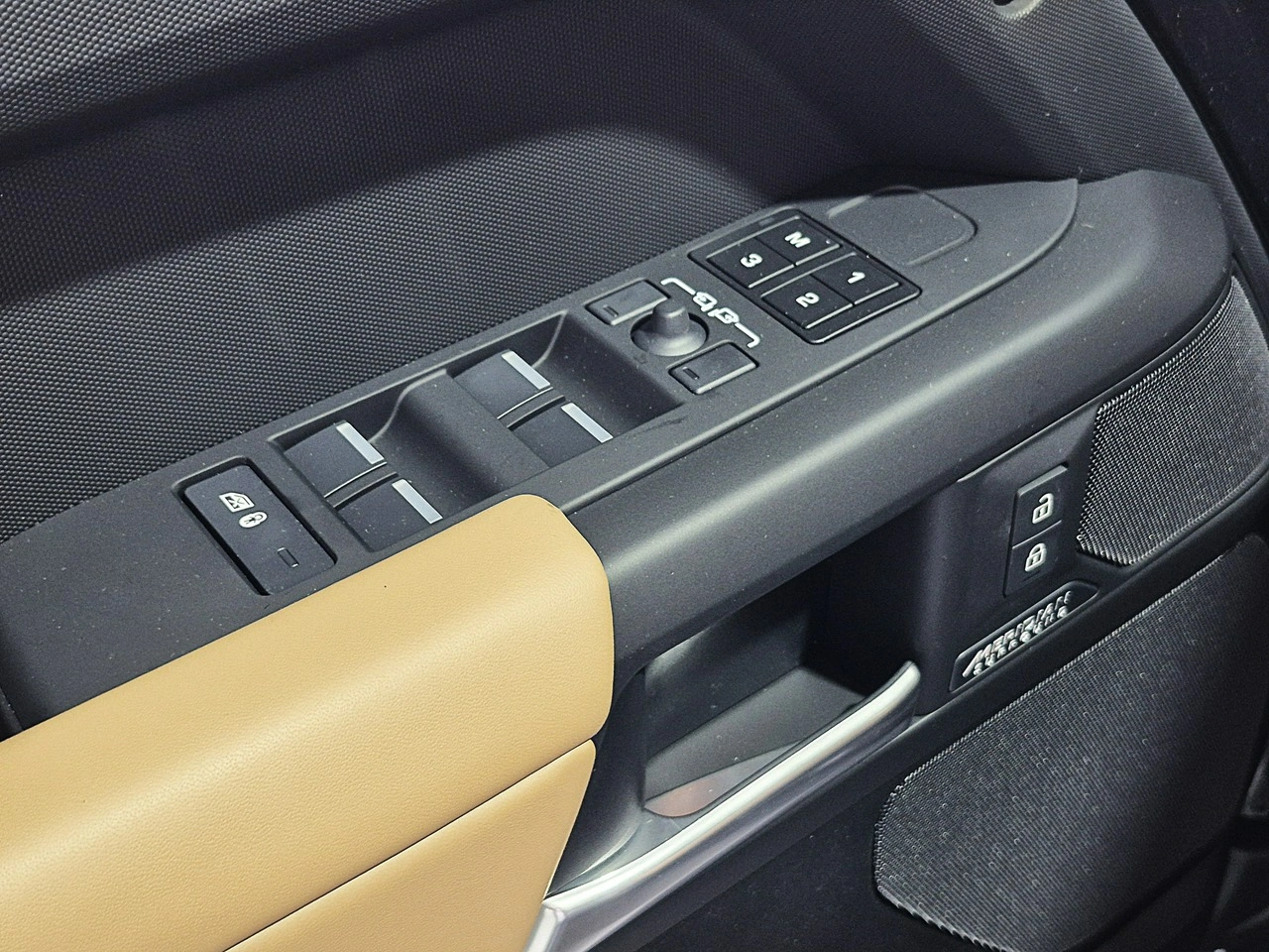 Land Rover Defender - Zdjęcie 8