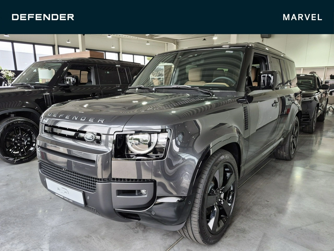 Land Rover Defender - Główne zdjęcie