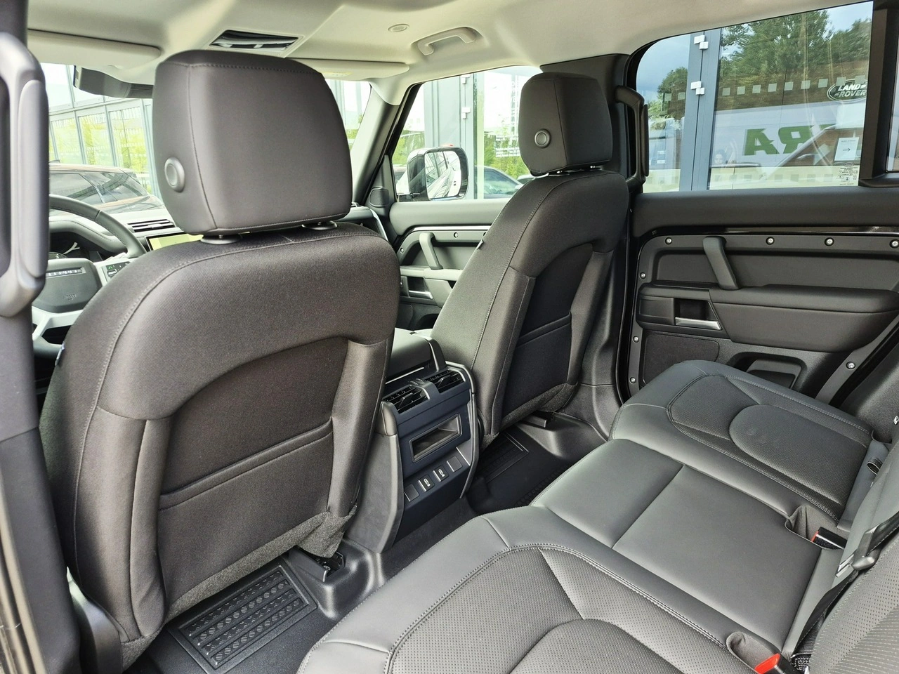 Land Rover Defender - Zdjęcie 22