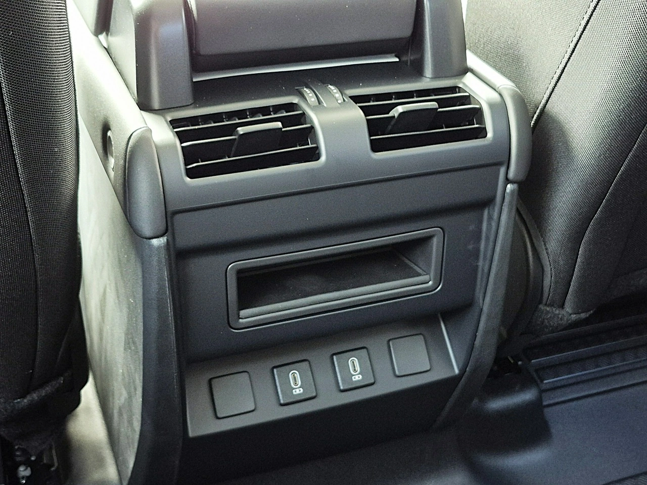 Land Rover Defender - Zdjęcie 24
