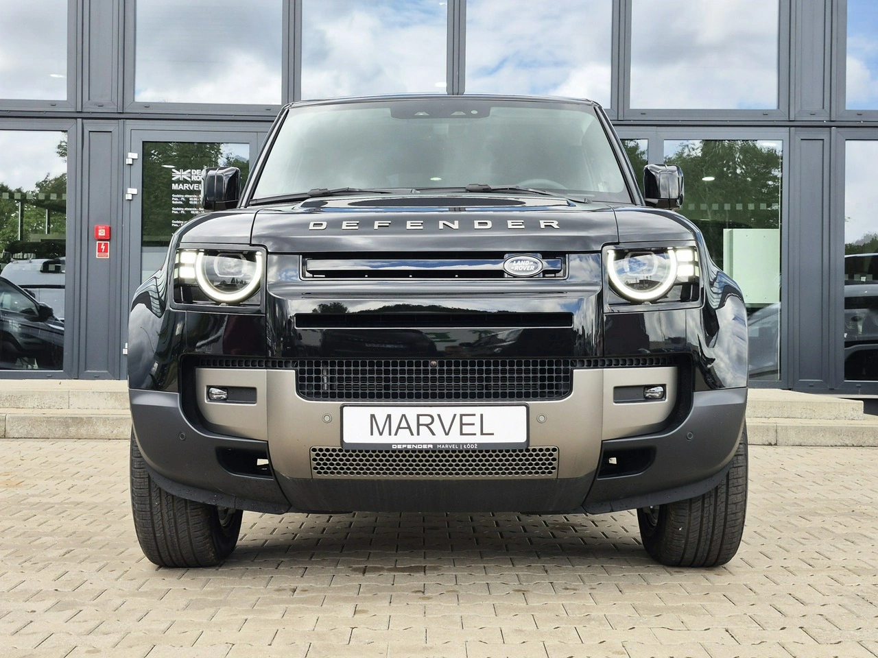 Land Rover Defender - Zdjęcie 2