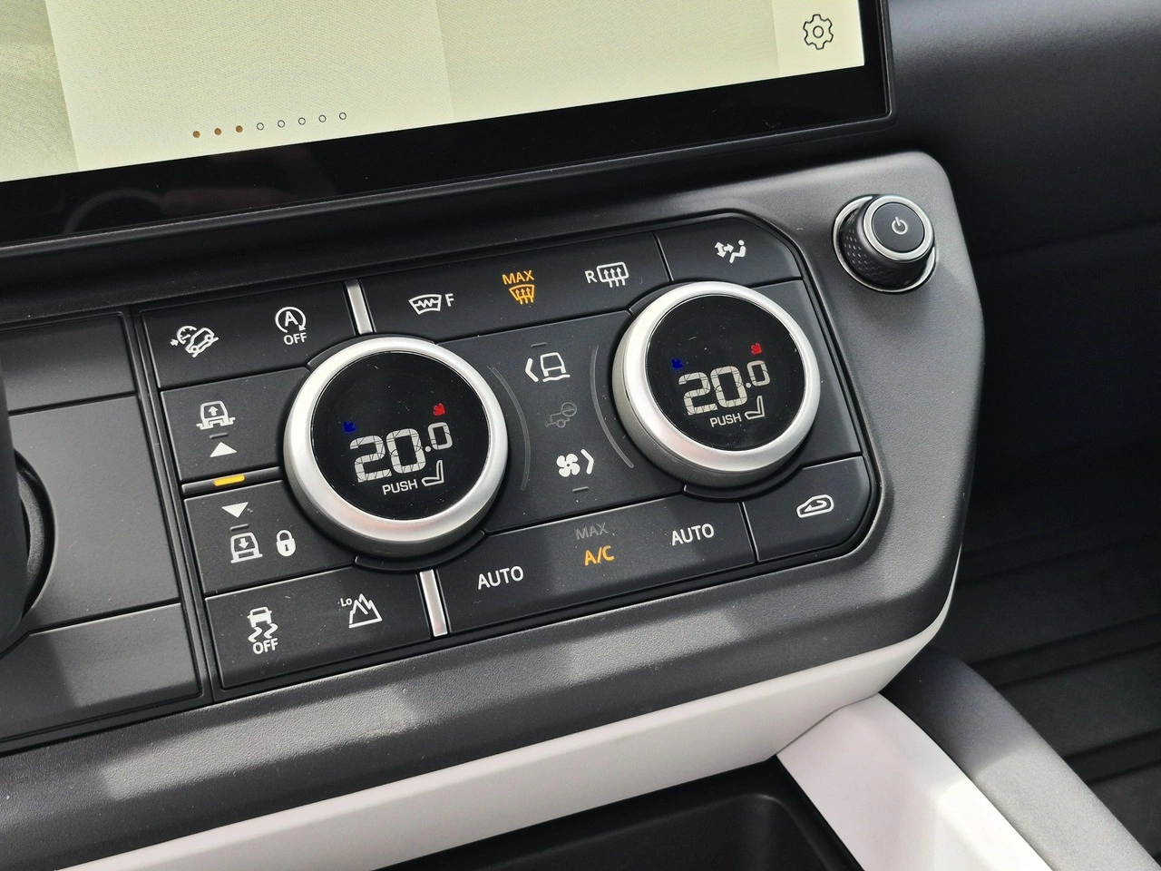 Land Rover Defender - Zdjęcie 33