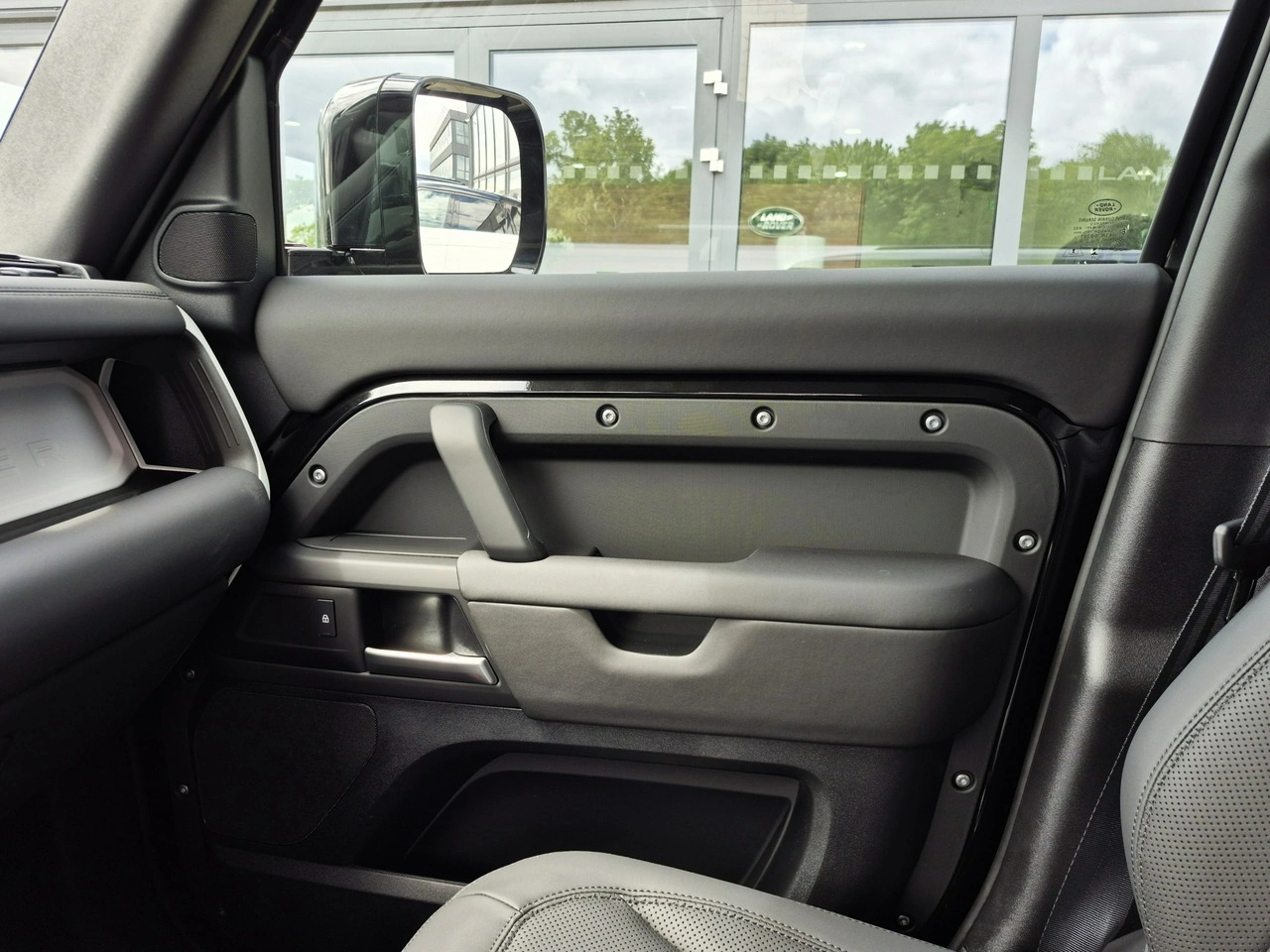 Land Rover Defender - Zdjęcie 36