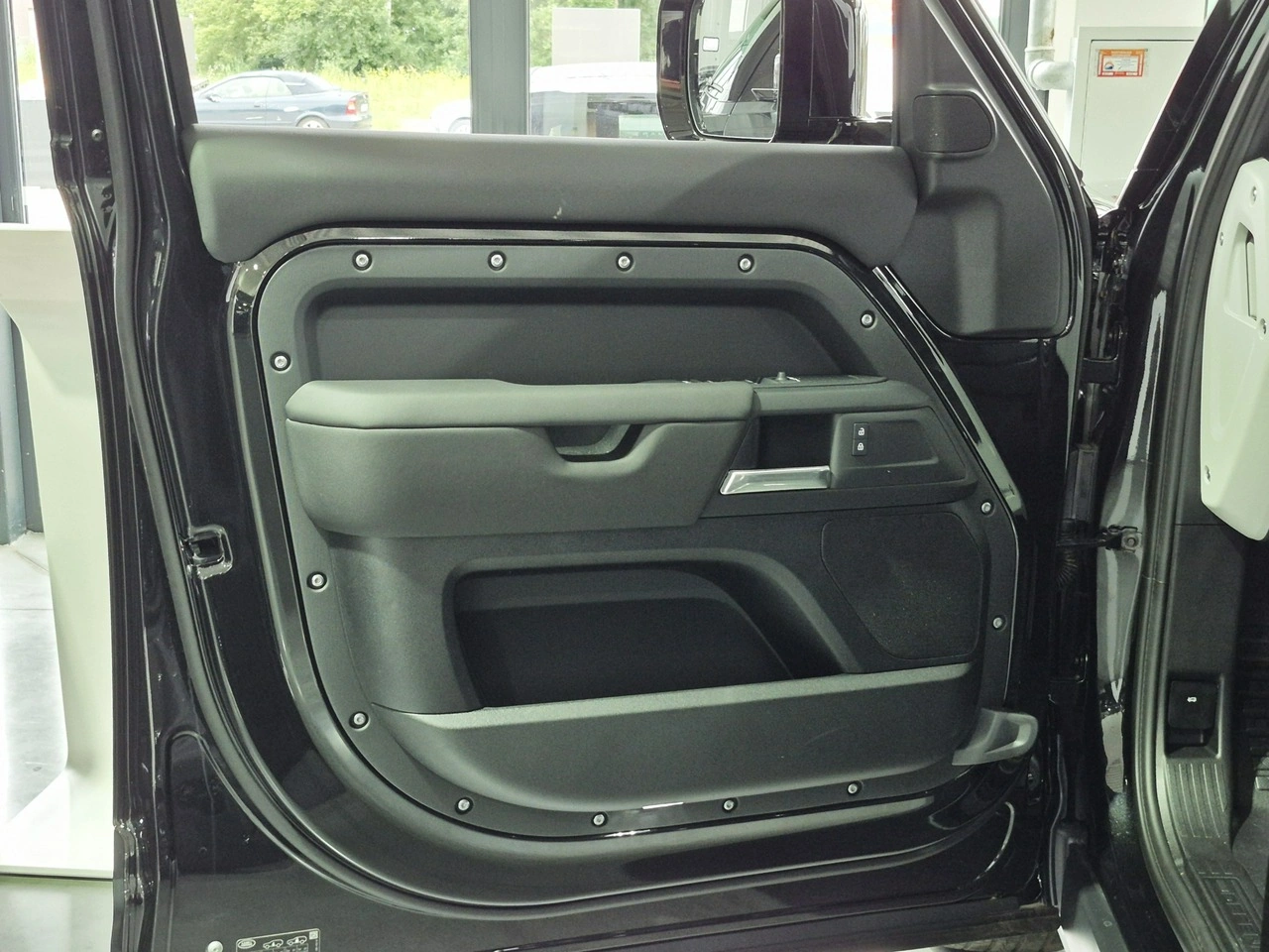 Land Rover Defender - Zdjęcie 9