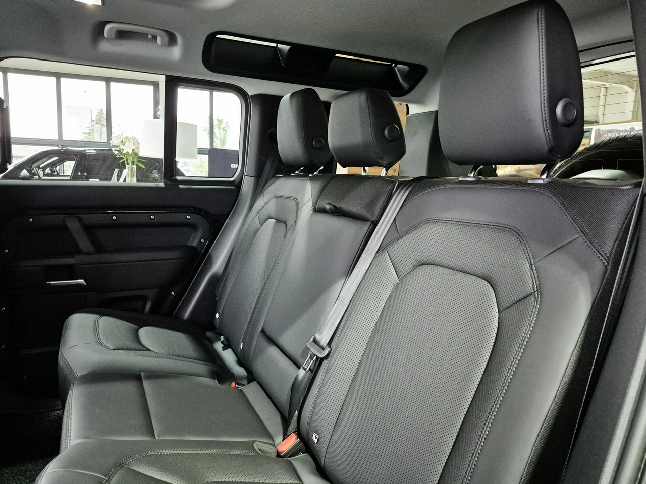 Land Rover Defender - Zdjęcie 16