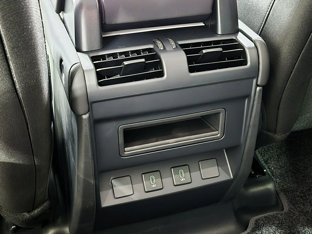 Land Rover Defender - Zdjęcie 17