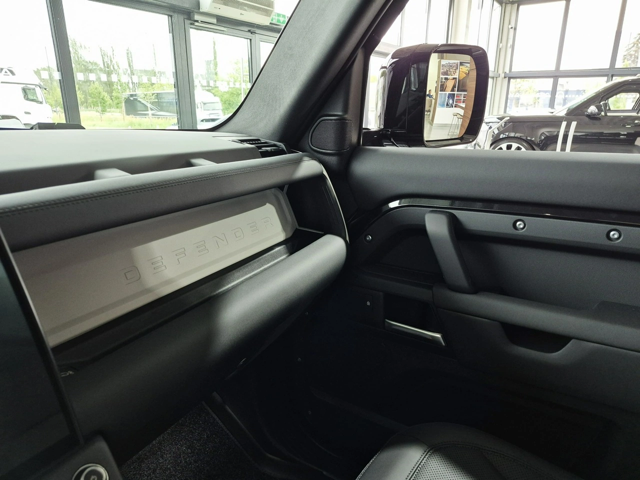 Land Rover Defender - Zdjęcie 27