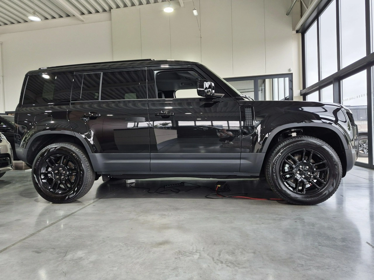 Land Rover Defender - Zdjęcie 2