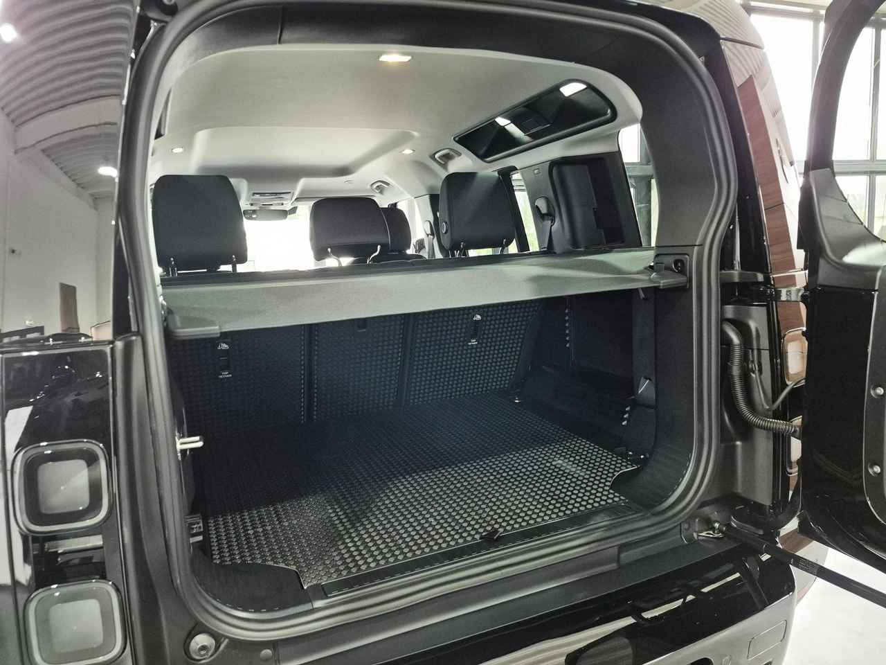 Land Rover Defender - Zdjęcie 32