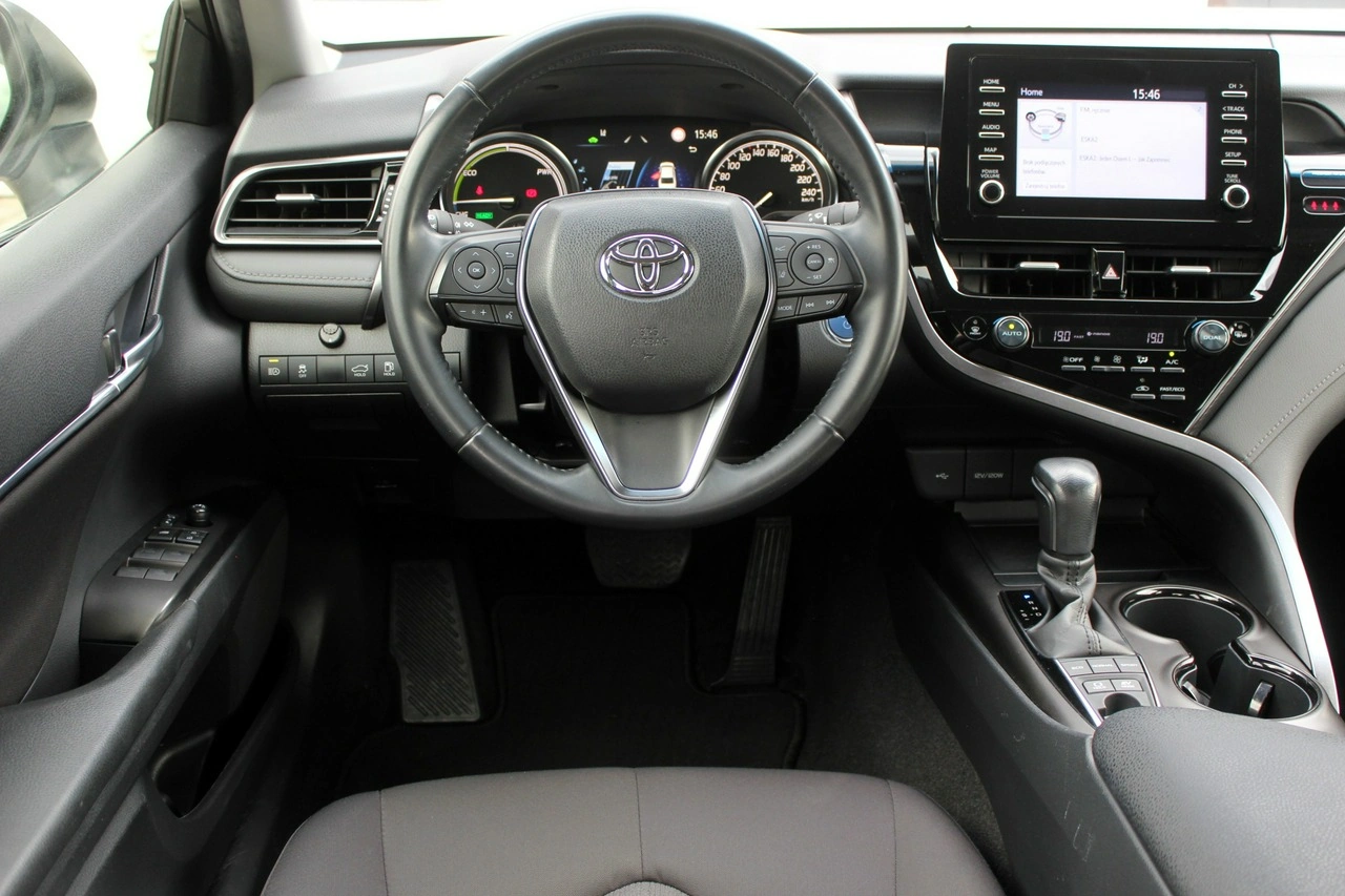 Toyota Camry - Zdjęcie 11