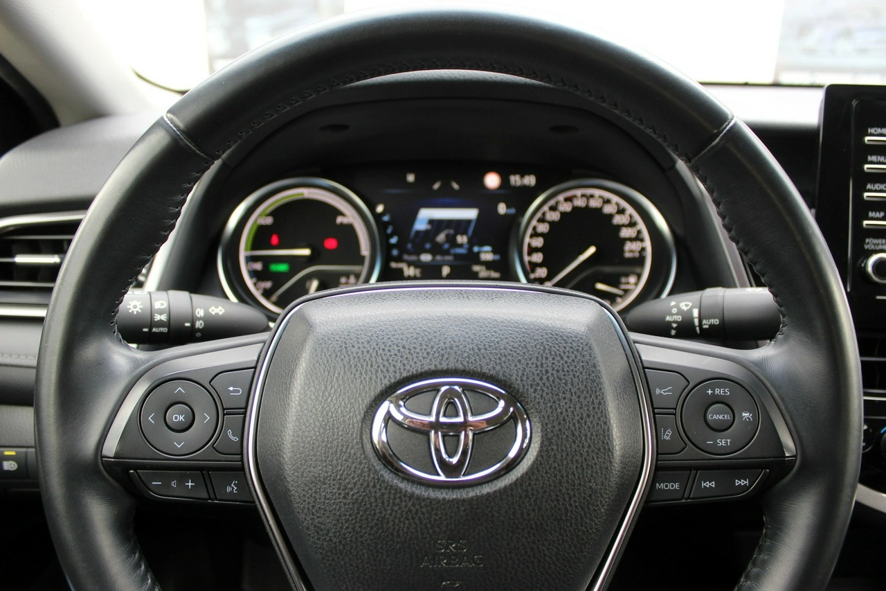 Toyota Camry - Zdjęcie 13
