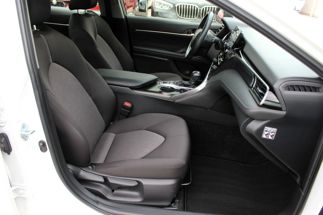 Toyota Camry - Zdjęcie 8