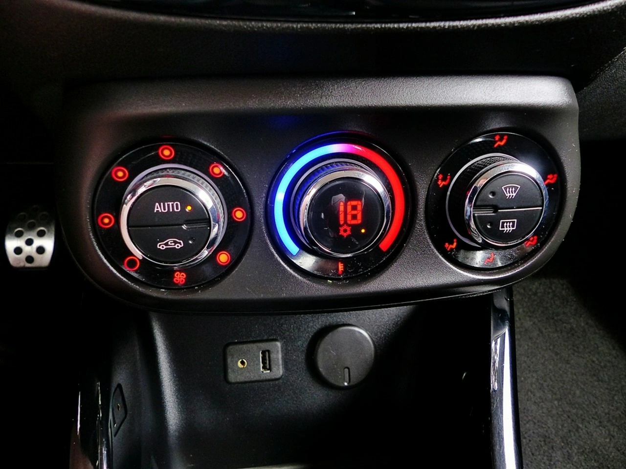 Opel Adam - Zdjęcie 35
