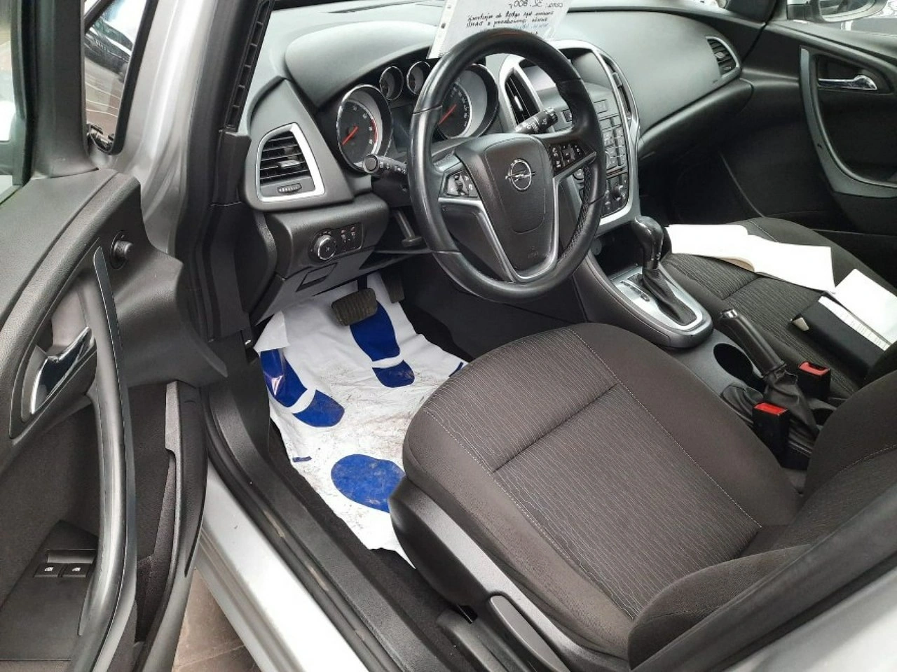 Opel Astra - Zdjęcie 10