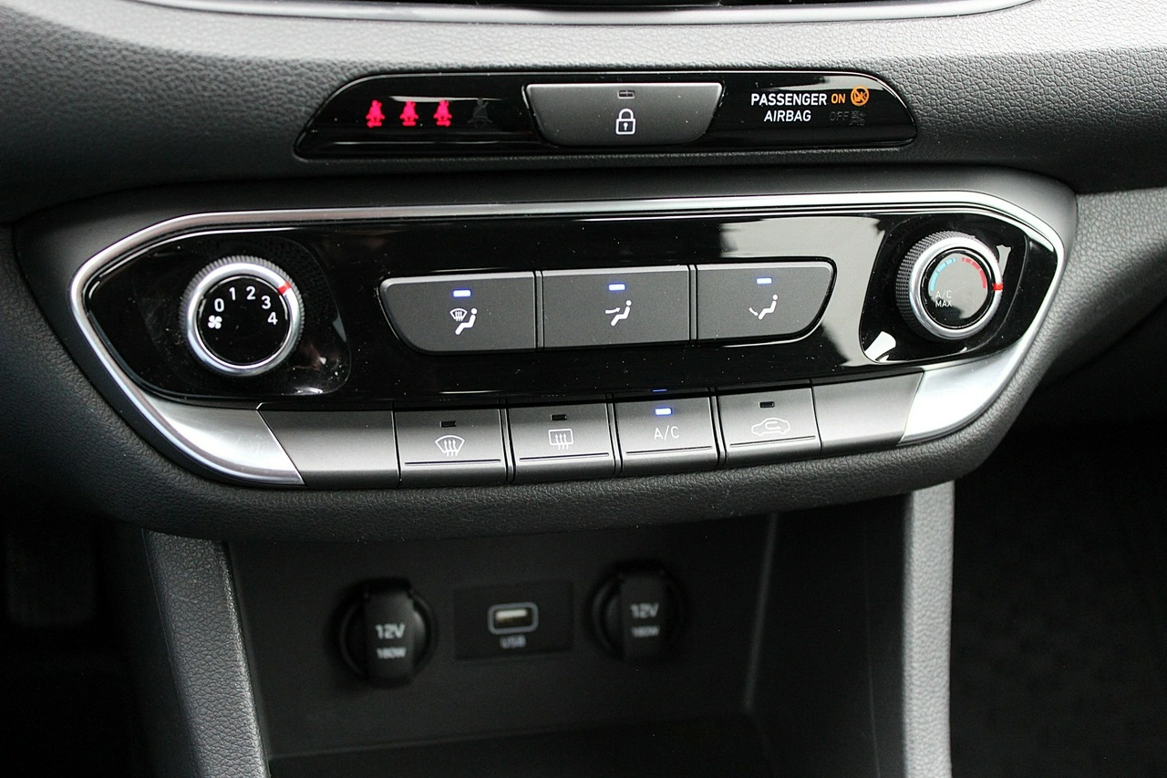 Hyundai i30 - Zdjęcie 14