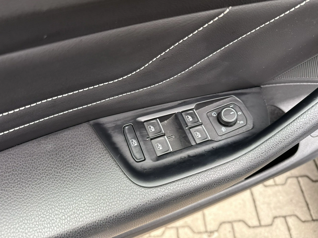 Volkswagen Passat - Zdjęcie 11