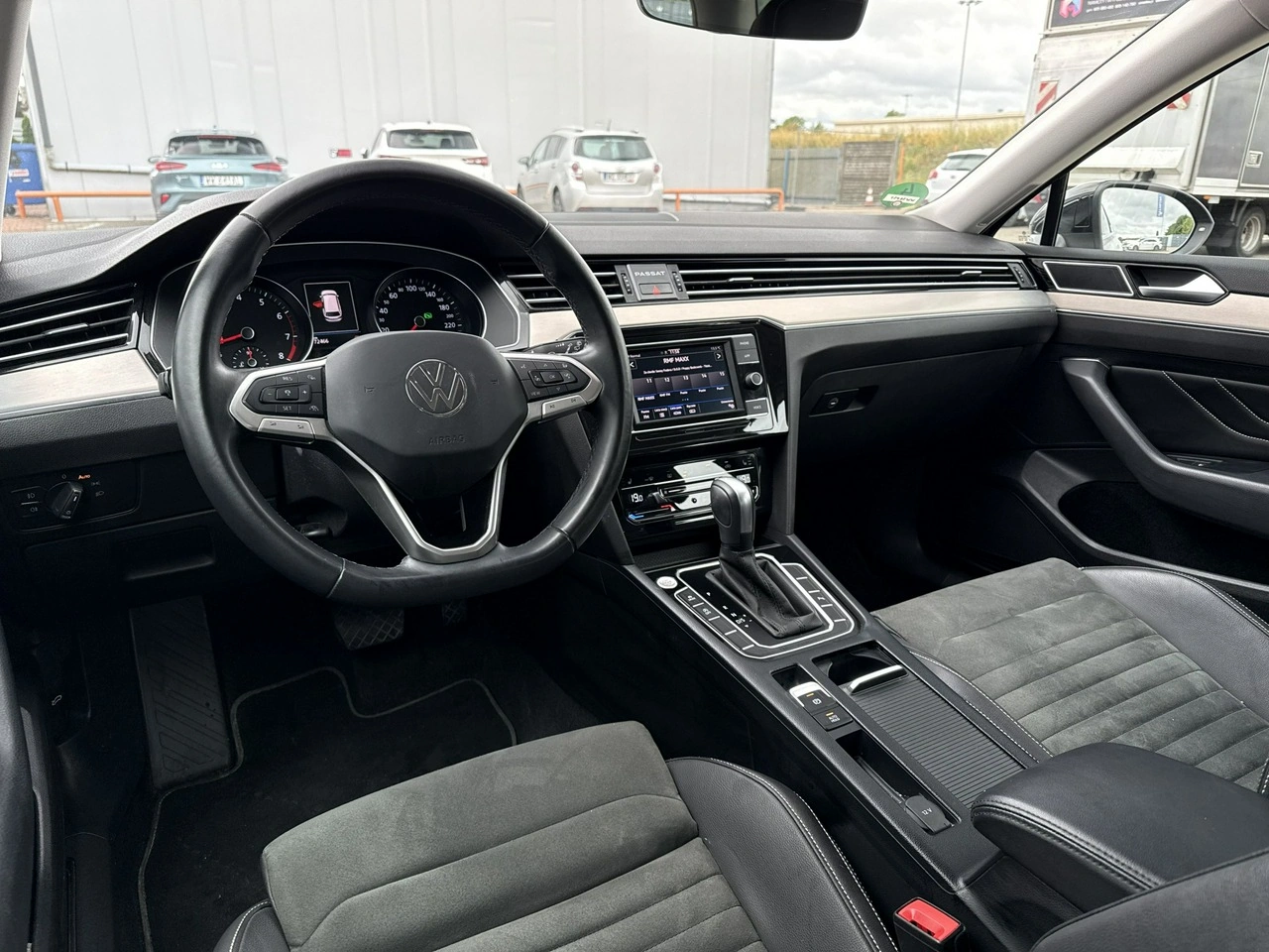 Volkswagen Passat - Zdjęcie 12