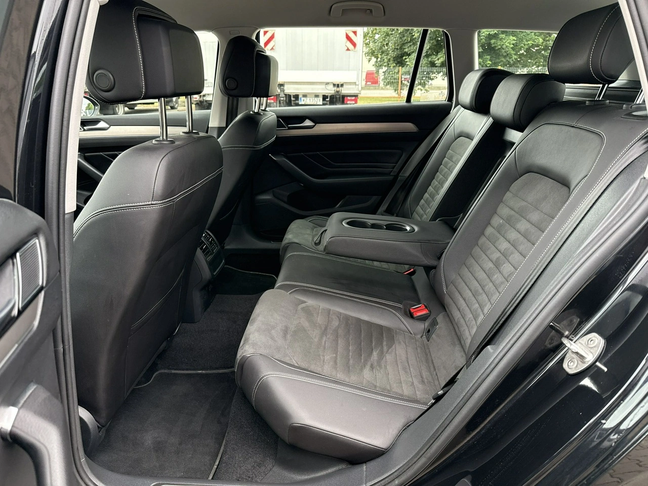 Volkswagen Passat - Zdjęcie 14