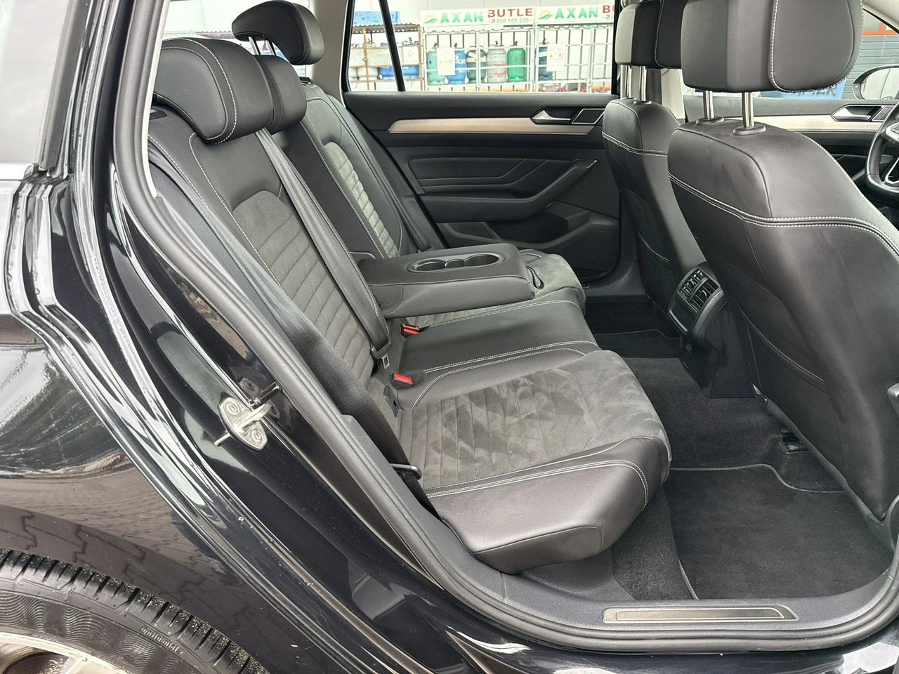 Volkswagen Passat - Zdjęcie 18