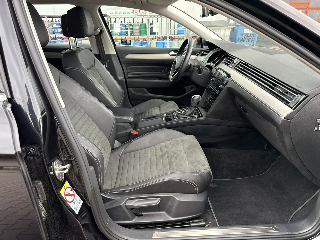 Volkswagen Passat - Zdjęcie 20