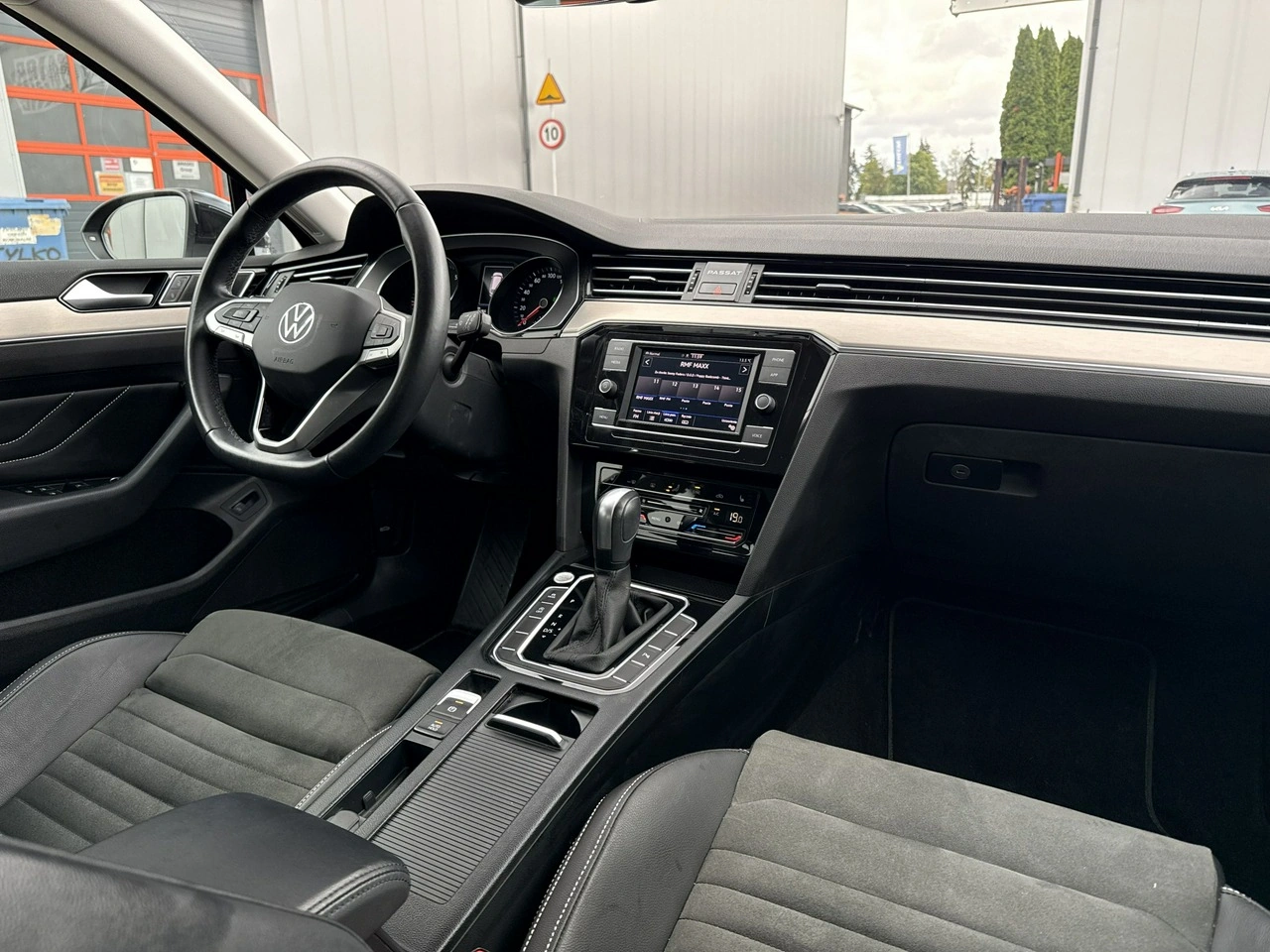 Volkswagen Passat - Zdjęcie 21
