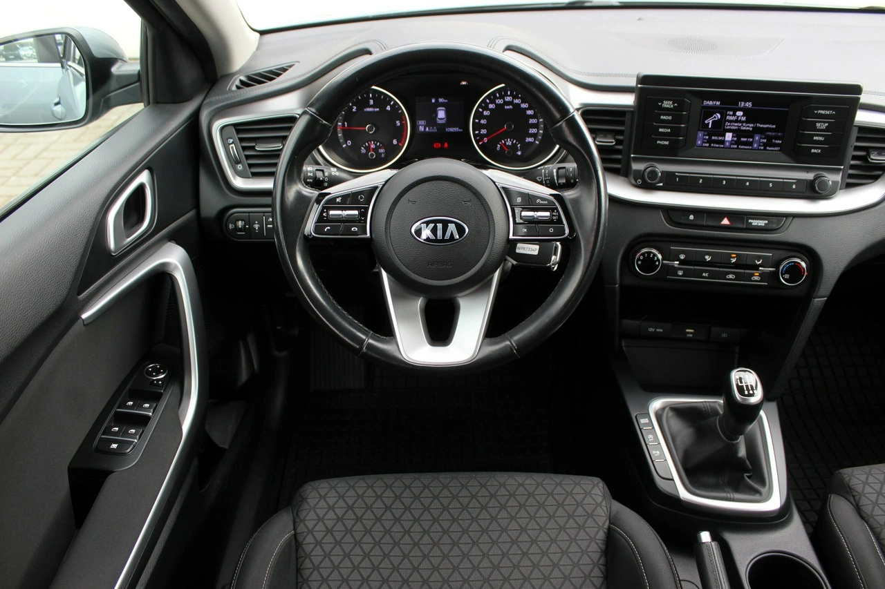 Kia Ceed - Zdjęcie 11