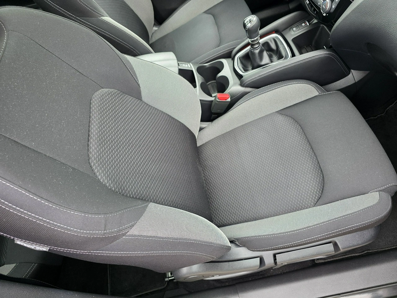 Nissan Qashqai - Zdjęcie 26