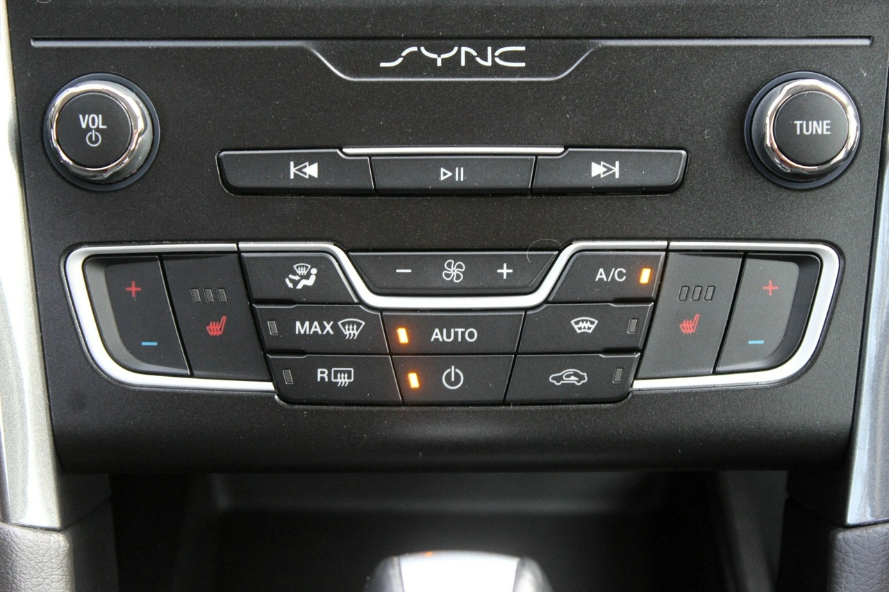Ford Mondeo SW - Zdjęcie 14