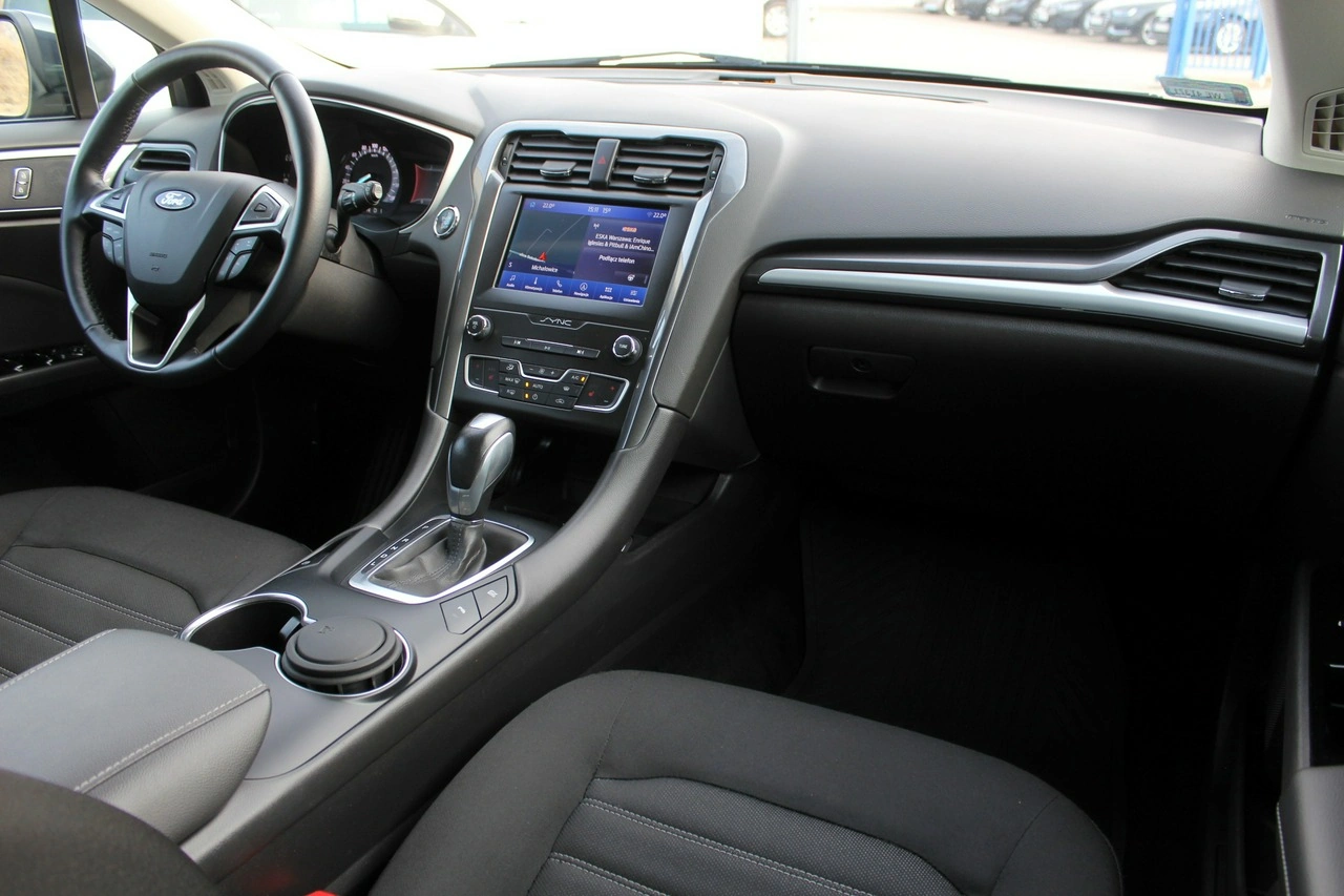 Ford Mondeo SW - Zdjęcie 26