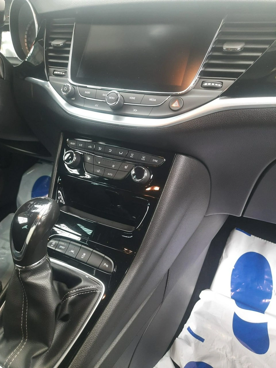 Opel Astra - Zdjęcie 24