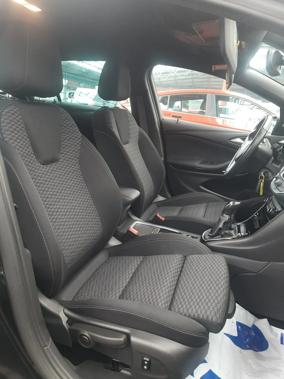 Opel Astra - Zdjęcie 28