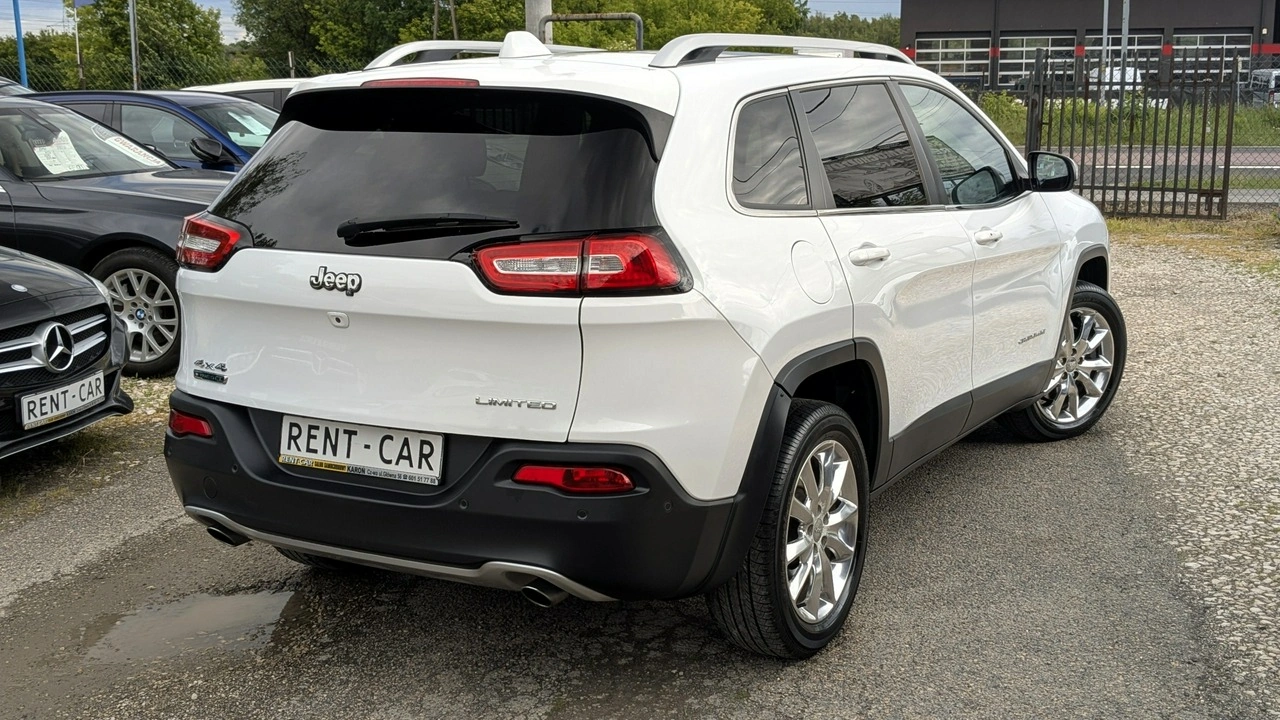 Jeep Cherokee - Zdjęcie 10