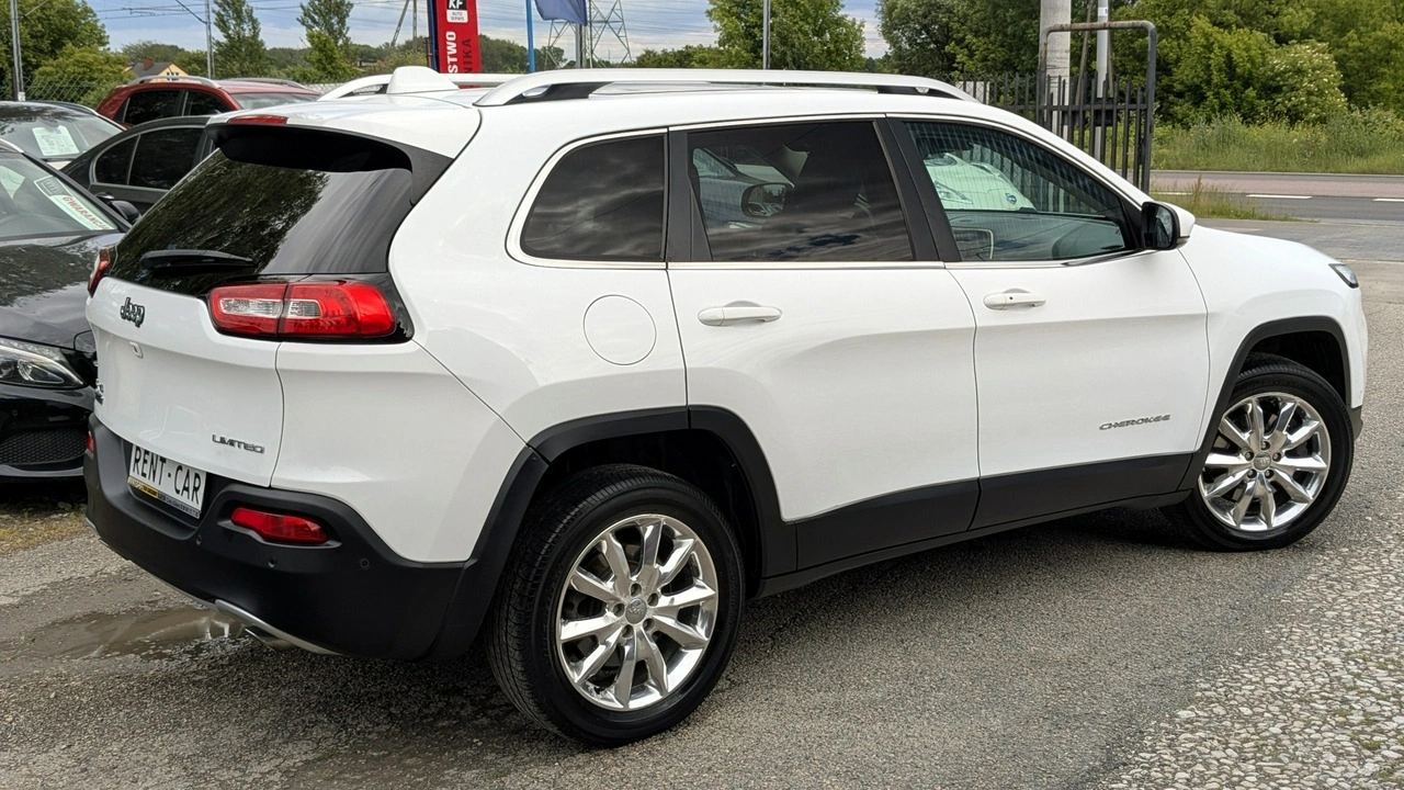 Jeep Cherokee - Zdjęcie 11