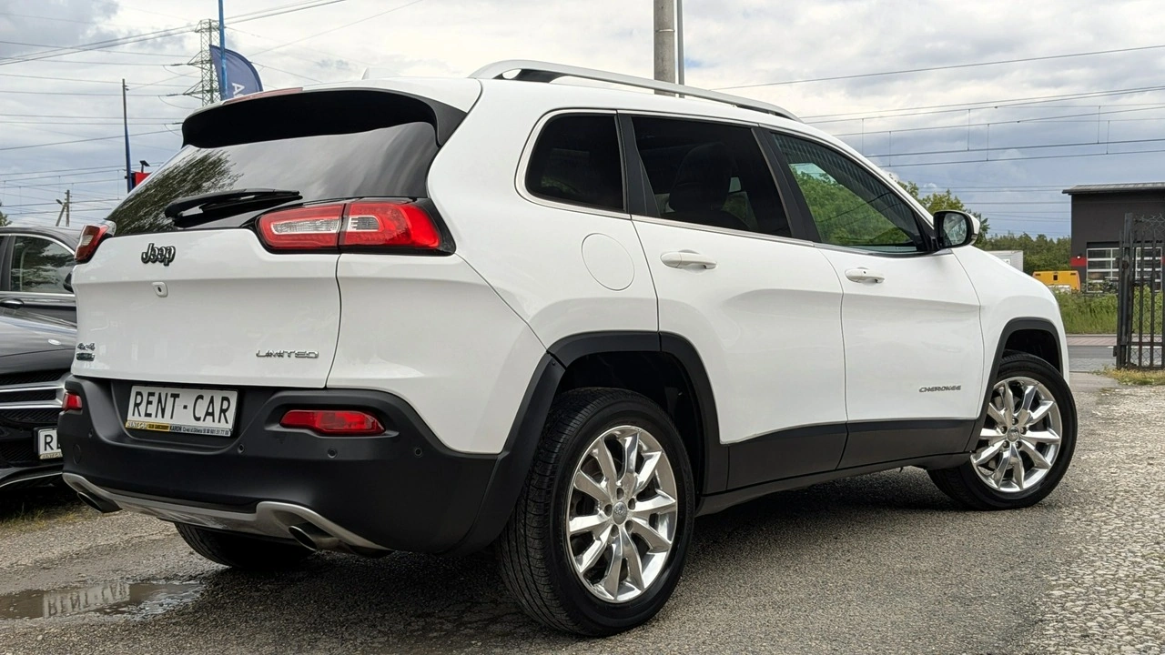 Jeep Cherokee - Zdjęcie 12