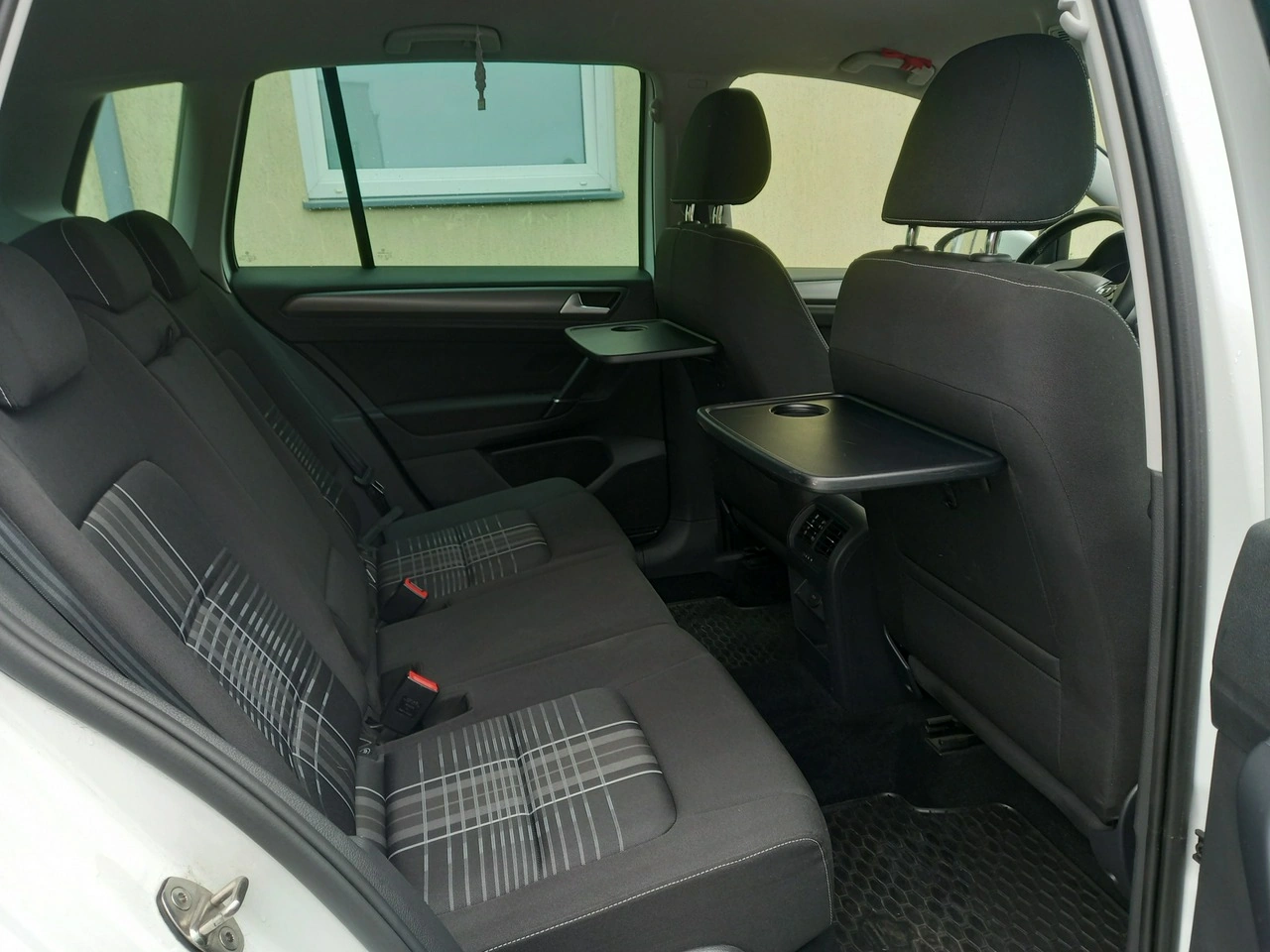 Volkswagen Golf Sportsvan - Zdjęcie 23