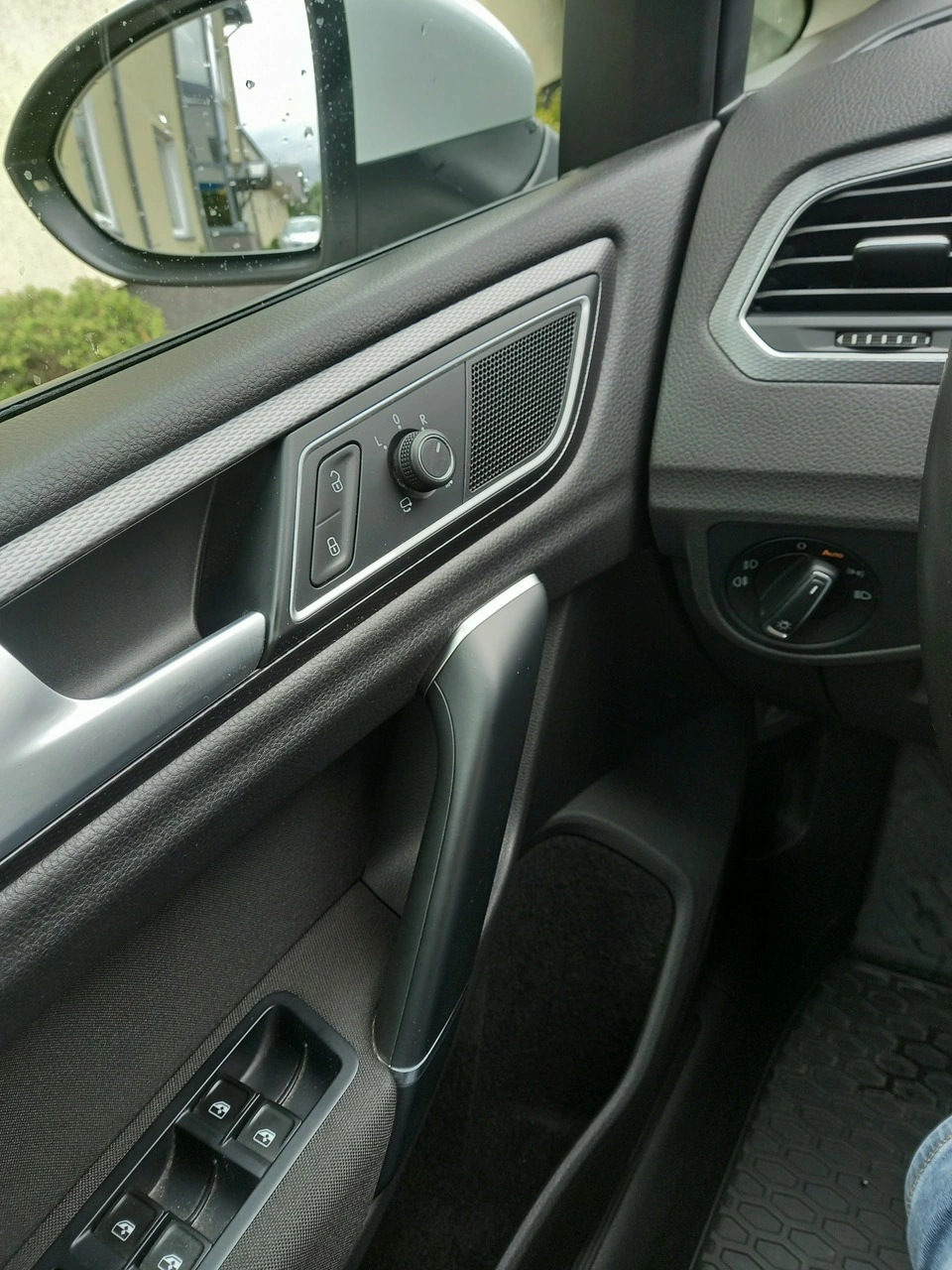 Volkswagen Golf Sportsvan - Zdjęcie 35